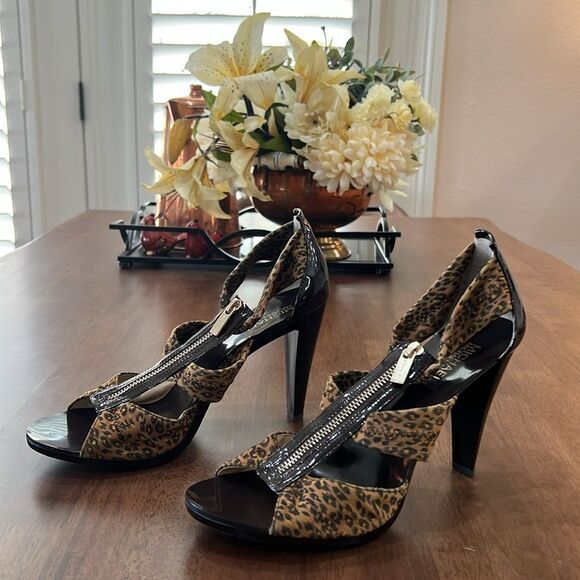 Michael Kors Berkley Cheetah Animal Print Zip Up Cone High Heel Sandals 9.5M - Picture 2 of 11